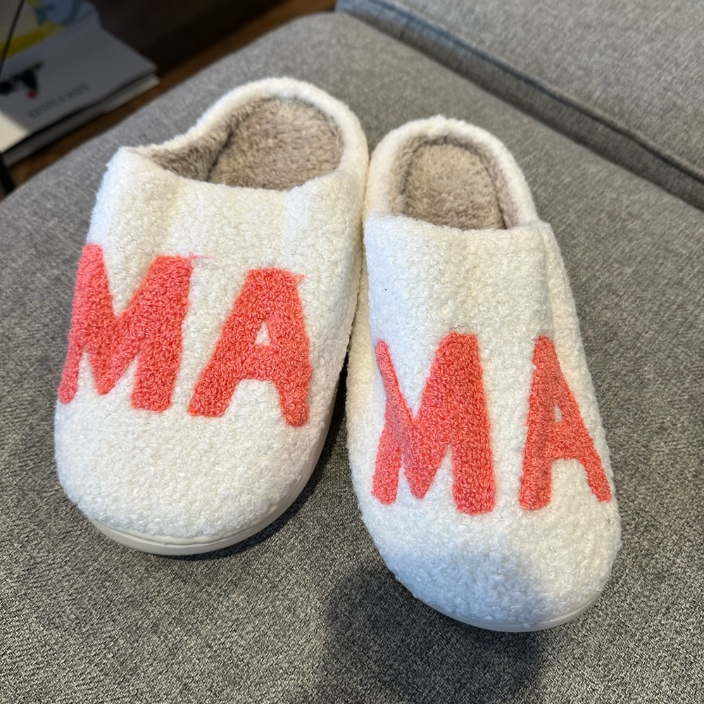 Cozy White and Pink 'MAMA' Slippers